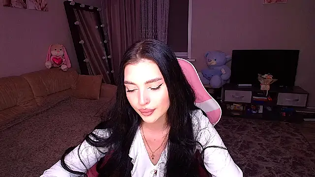 Snapshot of __Malika__ chatting on September 30, 2:33 pm Malika online show from September 30, 2:33 pm