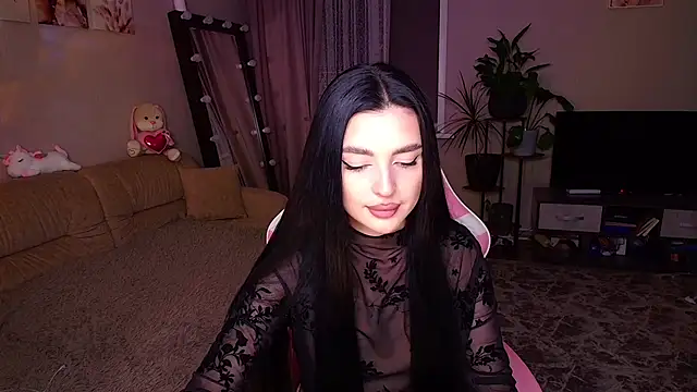 Snapshot of __Malika__ chatting on October 10, 2:27 pm Malika online show from October 10, 2:27 pm