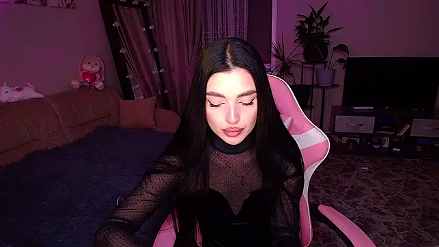 Snapshot of __Malika__ chatting on October 17, 12:52 pm Malika online show from October 17, 12:52 pm