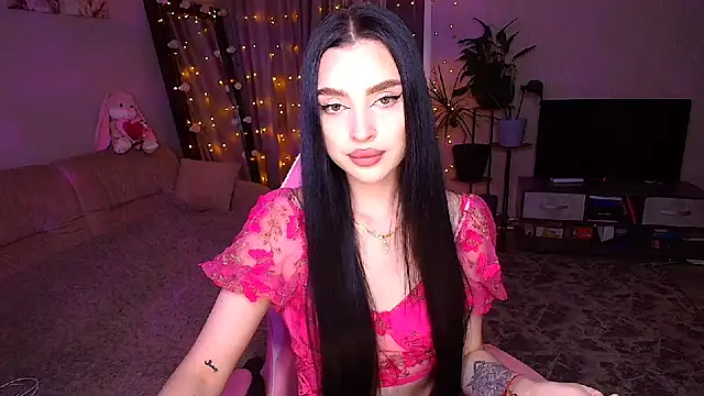 Snapshot of __Malika__ chatting on December 3, 4:38 pm Malika online show from December 3, 4:38 pm