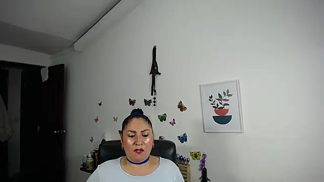 Snapshot of mature_bigboobs10 chatting on February 8, 7:37 am mature bigboobs10 online show from February 8, 7:37 am