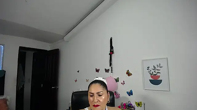 Snapshot of mature_bigboobs10 chatting on February 17, 4:42 am mature bigboobs10 online show from February 17, 4:42 am