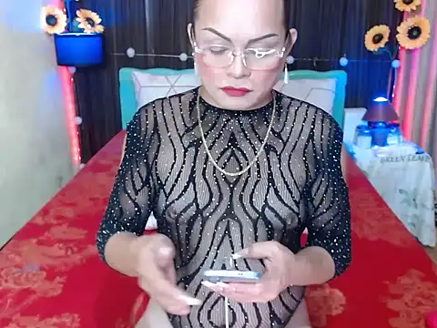 UrAsianPrincessDanie online show from February 6, 3:48 pm