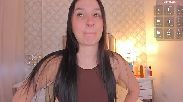 Pia Johnson  online show from April 21, 11:38 am