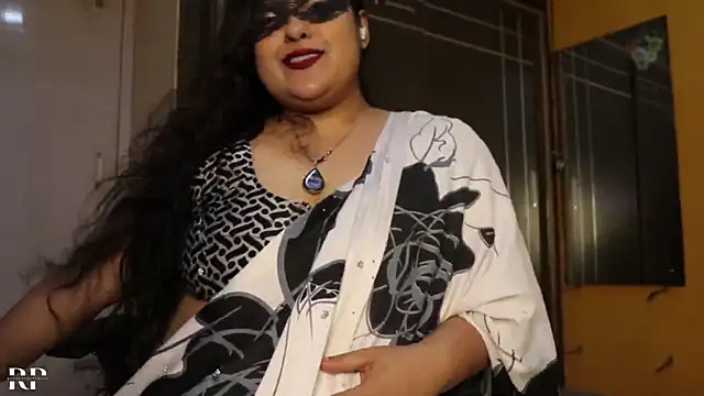 Snapshot of AgniPriya chatting on February 5, 5:42 pm AgniPriya online show from February 5, 5:42 pm