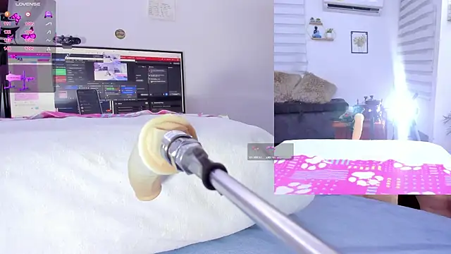 Snapshot of Soraya_Davis chatting on September 22, 9:33 am Soraya Davis online show from September 22, 9:33 am