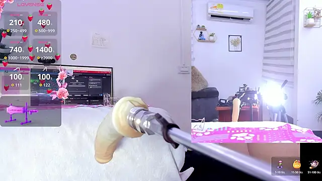 Snapshot of Soraya_Davis chatting on October 19, 9:10 am Soraya Davis online show from October 19, 9:10 am