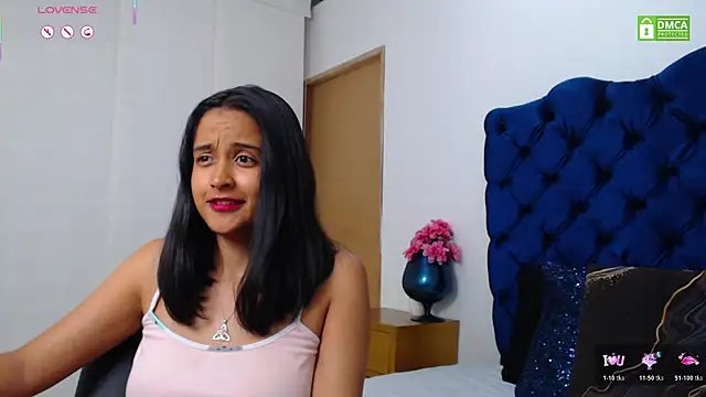 Lili666  online show from April 7, 3:40 am