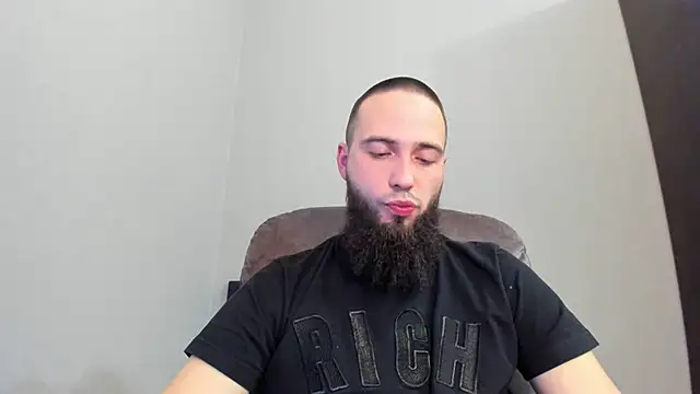 Snapshot of A_____________ chatting on February 11, 6:55 pm A online show from February 11, 6:55 pm