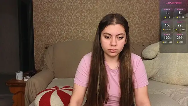 Snapshot of twobabesweet chatting on November 26, 4:02 am twobabesweet online show from November 26, 4:02 am