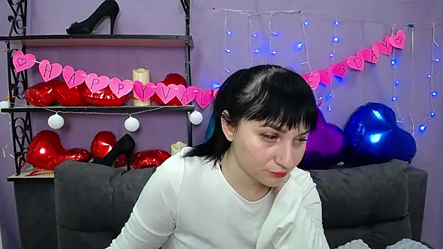 Snapshot of NinaFlawlees chatting on February 5, 11:28 pm NinaFlawlees online show from February 5, 11:28 pm