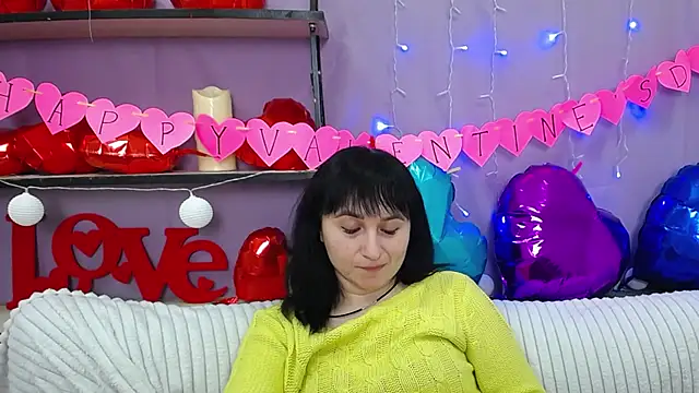 Snapshot of NinaFlawlees chatting on February 8, 5:08 am NinaFlawlees online show from February 8, 5:08 am