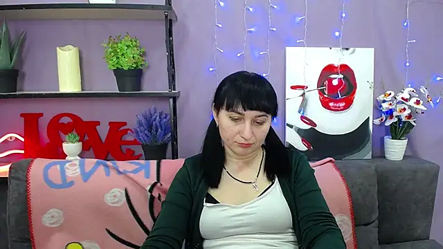 Snapshot of NinaFlawlees chatting on March 14, 2:31 am NinaFlawlees online show from March 14, 2:31 am