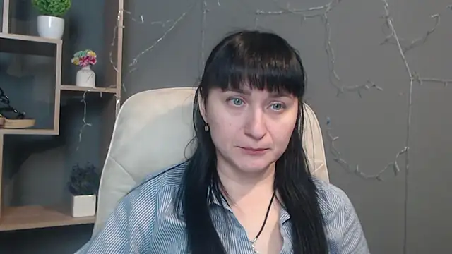 Snapshot of NinaFlawlees chatting on December 3, 12:58 pm NinaFlawlees online show from December 3, 12:58 pm