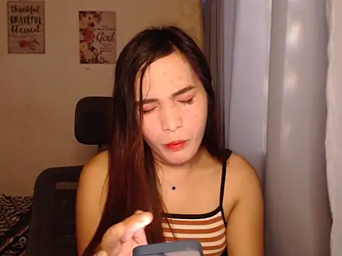 Snapshot of Msyensmith chatting on February 8, 6:54 am Msyensmith online show from February 8, 6:54 am