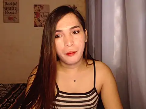 Snapshot of Msyensmith chatting on February 9, 3:00 am Msyensmith online show from February 9, 3:00 am