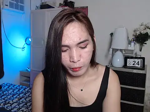 Snapshot of Msyensmith chatting on October 24, 4:53 am Msyensmith online show from October 24, 4:53 am