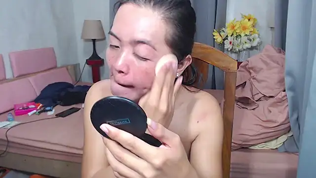 Snapshot of yournewgirldiana chatting on September 15, 6:46 am yournewgirldiana online show from September 15, 6:46 am