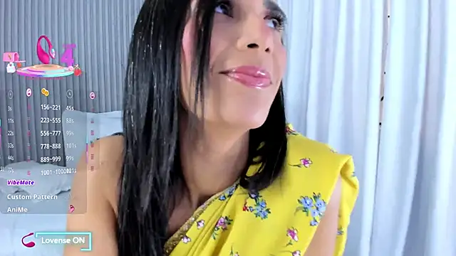 nayelii d online show from November 25, 1:00 pm