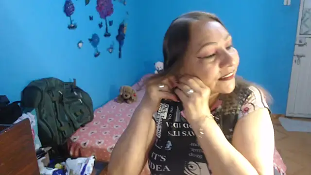 Snapshot of milfeddy_ chatting on December 4, 9:13 pm milfeddy online show from December 4, 9:13 pm