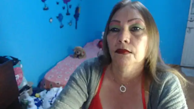 Snapshot of milfeddy_ chatting on December 6, 9:02 pm milfeddy online show from December 6, 9:02 pm