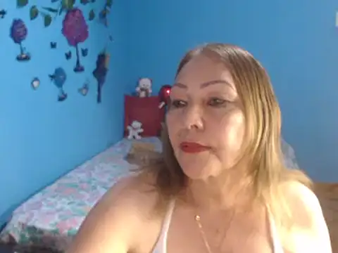 Snapshot of milfeddy_ chatting on January 25, 12:06 am milfeddy online show from January 25, 12:06 am