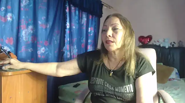 Snapshot of milfeddy_ chatting on February 9, 5:22 pm milfeddy online show from February 9, 5:22 pm