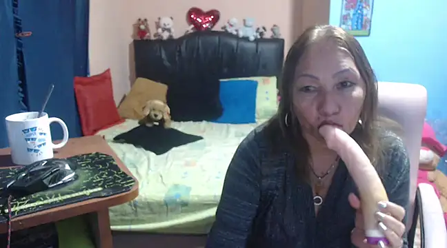 Snapshot of milfeddy_ chatting on February 11, 11:44 pm milfeddy online show from February 11, 11:44 pm