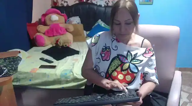 Snapshot of milfeddy_ chatting on February 15, 2:04 am milfeddy online show from February 15, 2:04 am