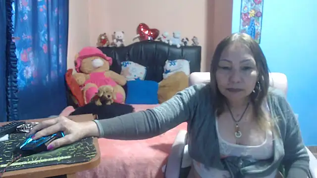 Snapshot of milfeddy_ chatting on February 19, 3:38 pm milfeddy online show from February 19, 3:38 pm