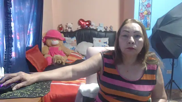 Snapshot of milfeddy_ chatting on March 2, 2:21 pm milfeddy online show from March 2, 2:21 pm