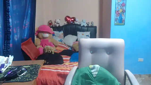 Snapshot of milfeddy_ chatting on March 2, 5:25 pm milfeddy online show from March 2, 5:25 pm