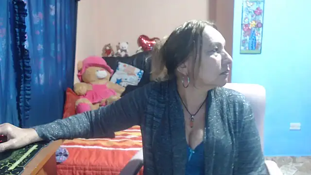 Snapshot of milfeddy_ chatting on March 6, 4:28 pm milfeddy online show from March 6, 4:28 pm