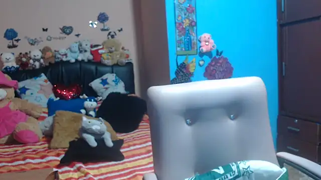 Snapshot of milfeddy_ chatting on March 8, 12:22 am milfeddy online show from March 8, 12:22 am