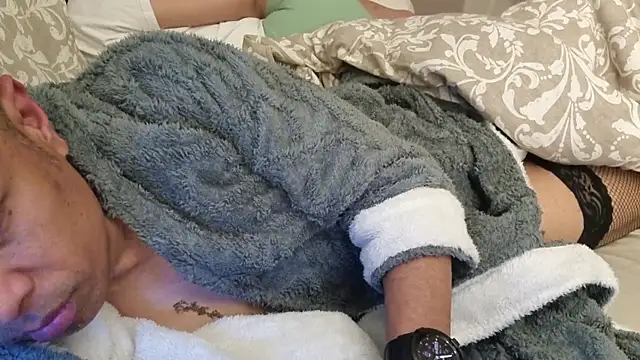 AmGuy23 online show from October 25, 4:57 pm