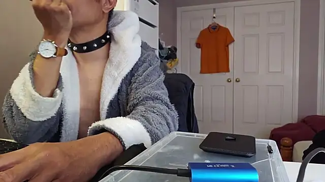 AmGuy23 online show from November 18, 8:35 pm