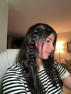 Snapshot of Gaby_zahir_ chatting on December 11, 2:52 am Gaby zahir online show from December 11, 2:52 am