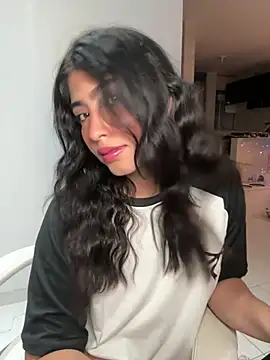 Snapshot of Gaby_zahir_ chatting on December 12, 9:51 am Gaby zahir online show from December 12, 9:51 am