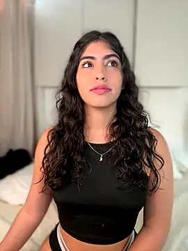 Snapshot of Gaby_zahir_ chatting on October 6, 11:40 am Gaby zahir online show from October 6, 11:40 am