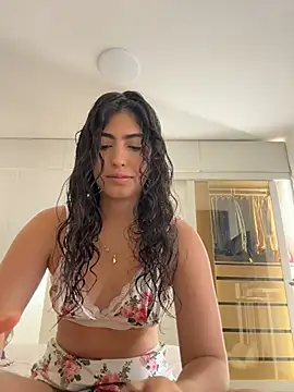 Snapshot of Gaby_zahir_ chatting on October 29, 3:25 pm Gaby zahir online show from October 29, 3:25 pm