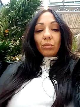 Snapshot of LeticiaWoods chatting on January 10, 10:28 am LeticiaWoods online show from January 10, 10:28 am