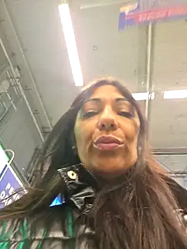 Snapshot of LeticiaWoods chatting on October 17, 9:34 am LeticiaWoods online show from October 17, 9:34 am