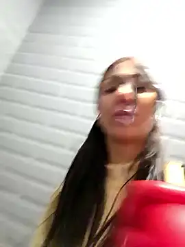 Snapshot of LeticiaWoods chatting on December 3, 9:07 am LeticiaWoods online show from December 3, 9:07 am