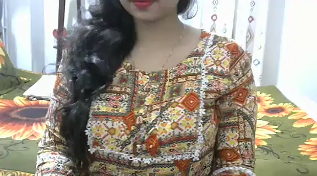 Snapshot of cutebengaligirl chatting on January 3, 10:09 am cutebengaligirl online show from January 3, 10:09 am