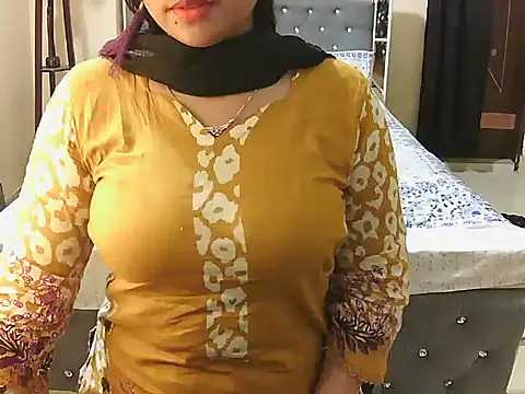 Snapshot of cutebengaligirl chatting on October 3, 7:55 pm cutebengaligirl online show from October 3, 7:55 pm