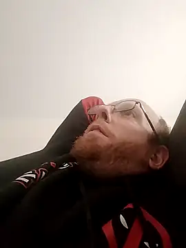 Snapshot of TaylorBlaze chatting on December 27, 9:00 pm TaylorBlaze online show from December 27, 9:00 pm