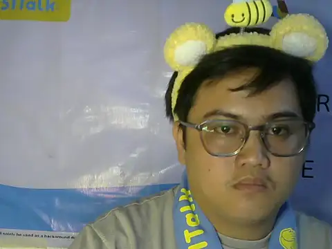Snapshot of Yummy_Tommy21 chatting on September 19, 3:34 pm Yummy Tommy21 online show from September 19, 3:34 pm