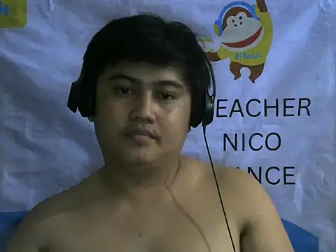 Snapshot of Yummy_Tommy21 chatting on October 6, 5:21 pm Yummy Tommy21 online show from October 6, 5:21 pm