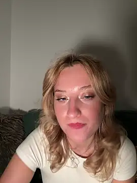 MileySummer online show from February 8, 4:14 pm