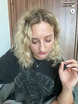 MileySummer online show from September 17, 8:05 am